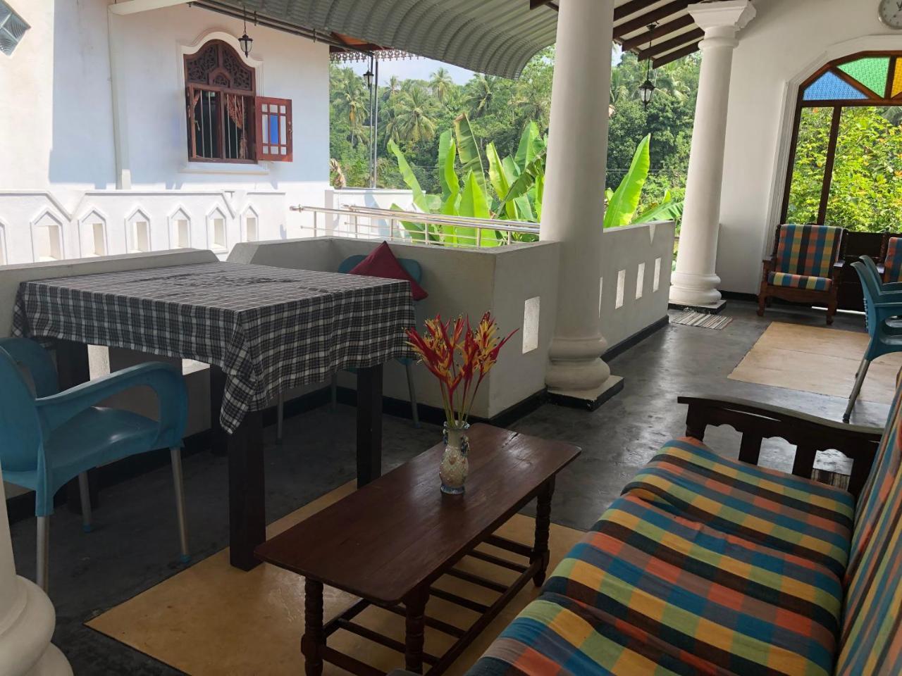 Tiny Royal Palace Unawatuna Luaran gambar